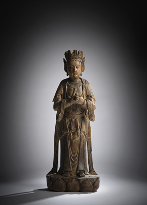 <b>Feine vergoldete Holzfigur eines Bodhisattva, vielleicht Guanyin</b>