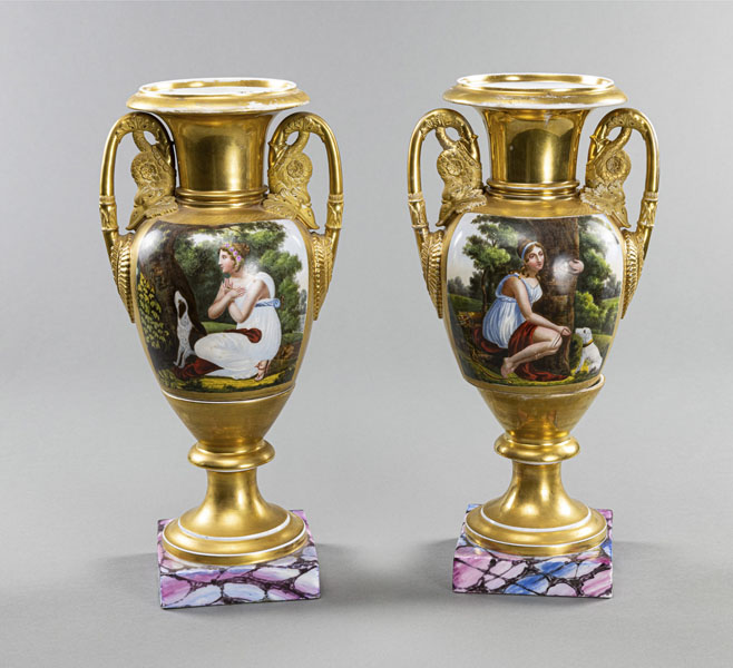 <b>Paar Empire-Vasen mit Schwanenhenkeln</b>