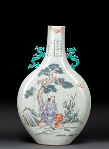<b>Pilgerflasche aus Porzellan mit Dekor von Li Tieguai und Gedichtaufschrift</b>